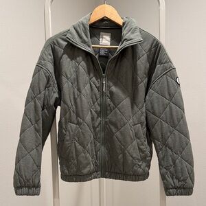 Vuori Halo Insulated Jacket in Pistachio Green XS